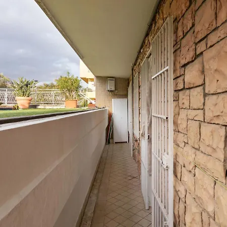 Cosy In With Balcony Appartement San Remo
